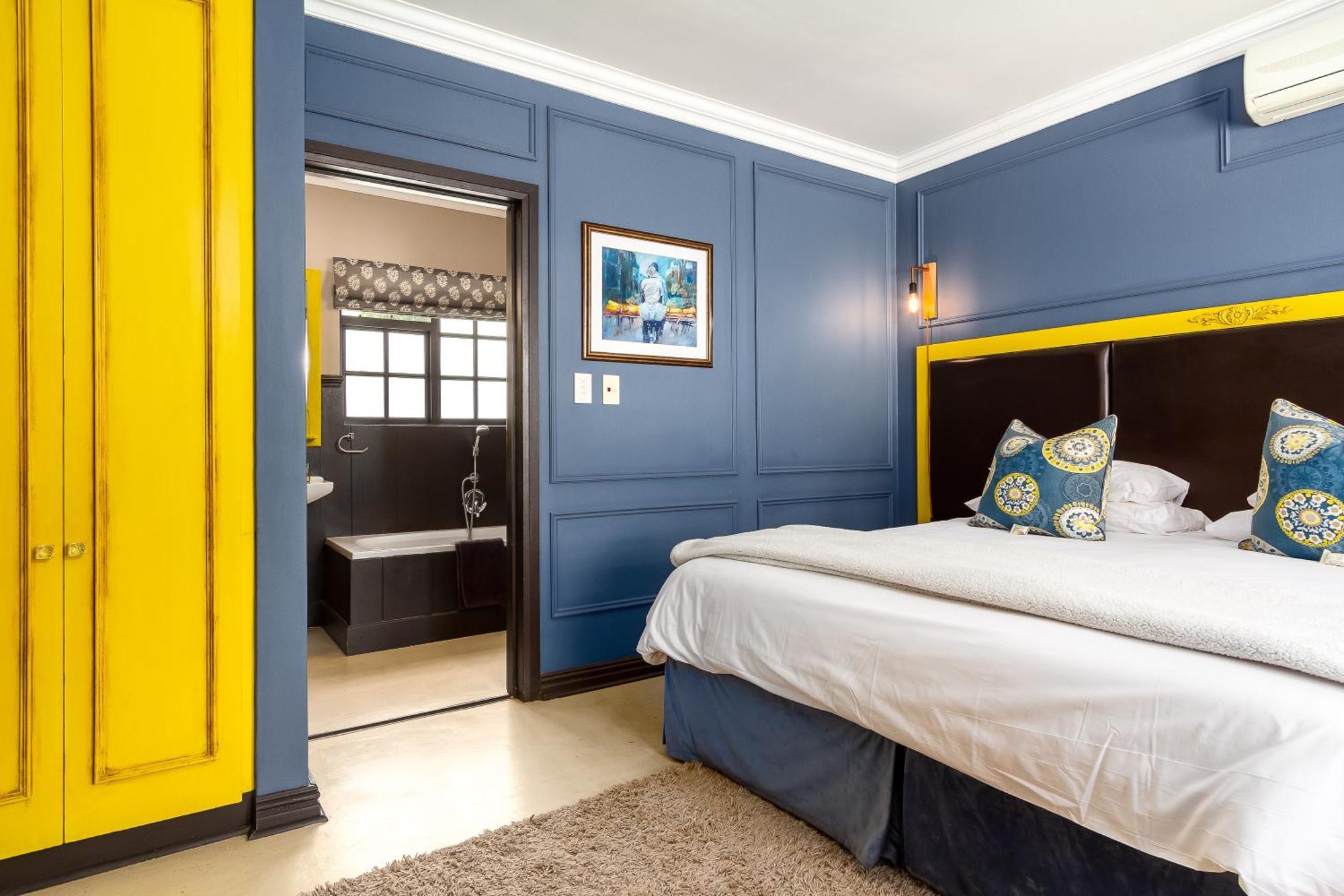 Noordhoek Village Hotel Экстерьер фото