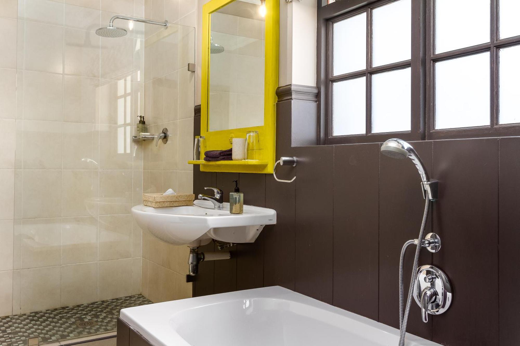 Noordhoek Village Hotel Экстерьер фото