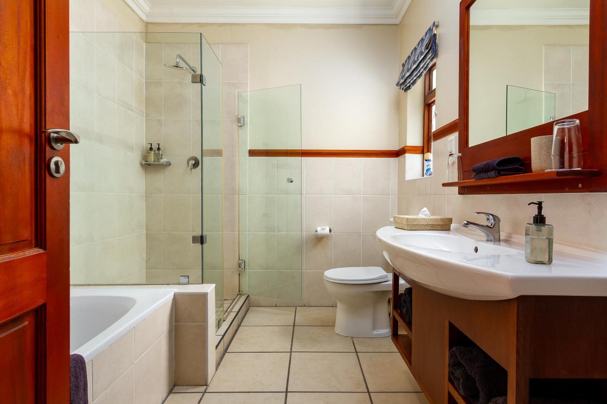 Noordhoek Village Hotel Экстерьер фото