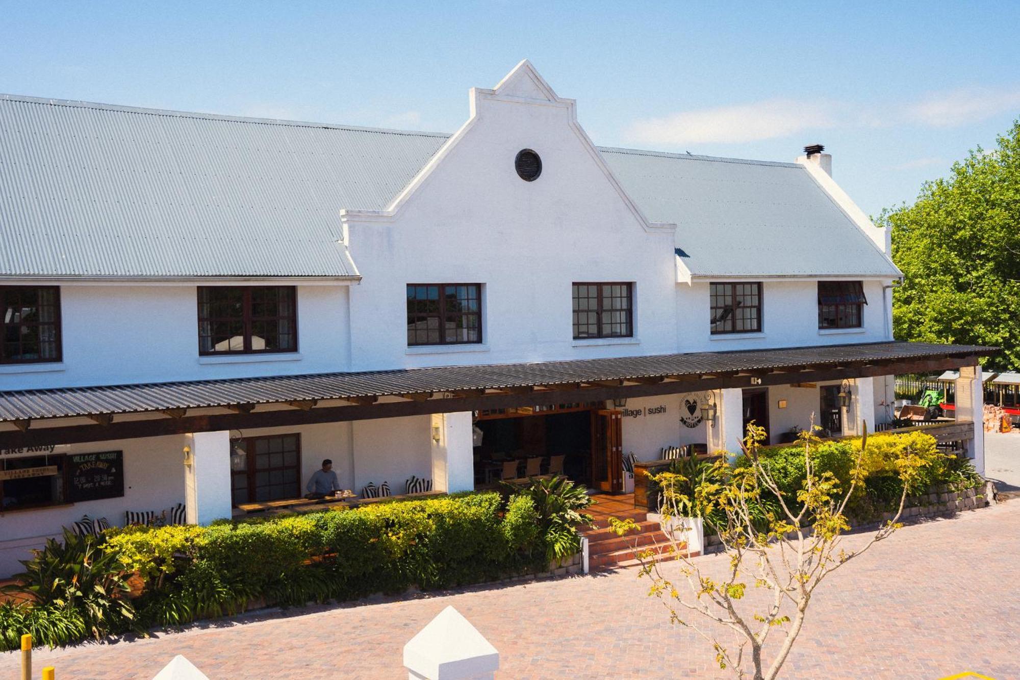 Noordhoek Village Hotel Экстерьер фото